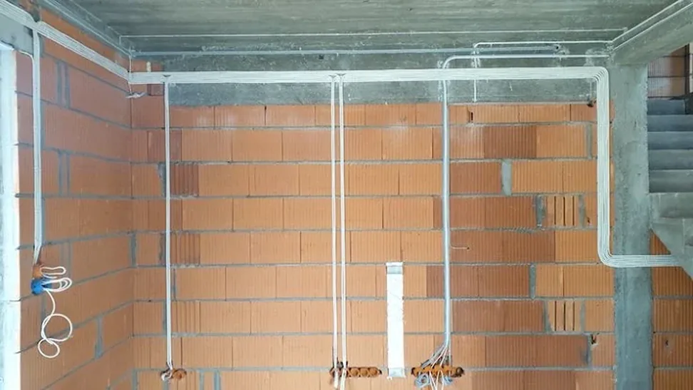 Razvod novih elektroinstalacija u objektu u fazi izgradnje