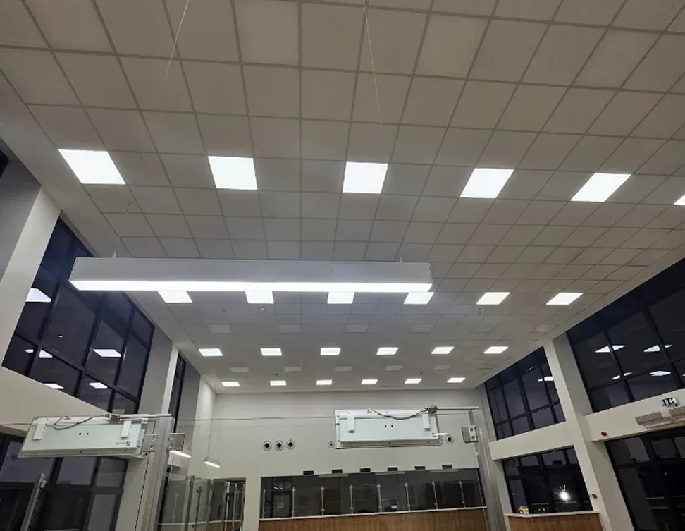 Električarski radovi u poslovnom i stambenom objektu